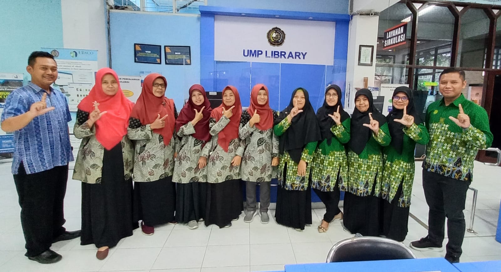 STUDY BANDING PERPUSTAKAAN UNISA KE PERPUSTAKAAN UMP