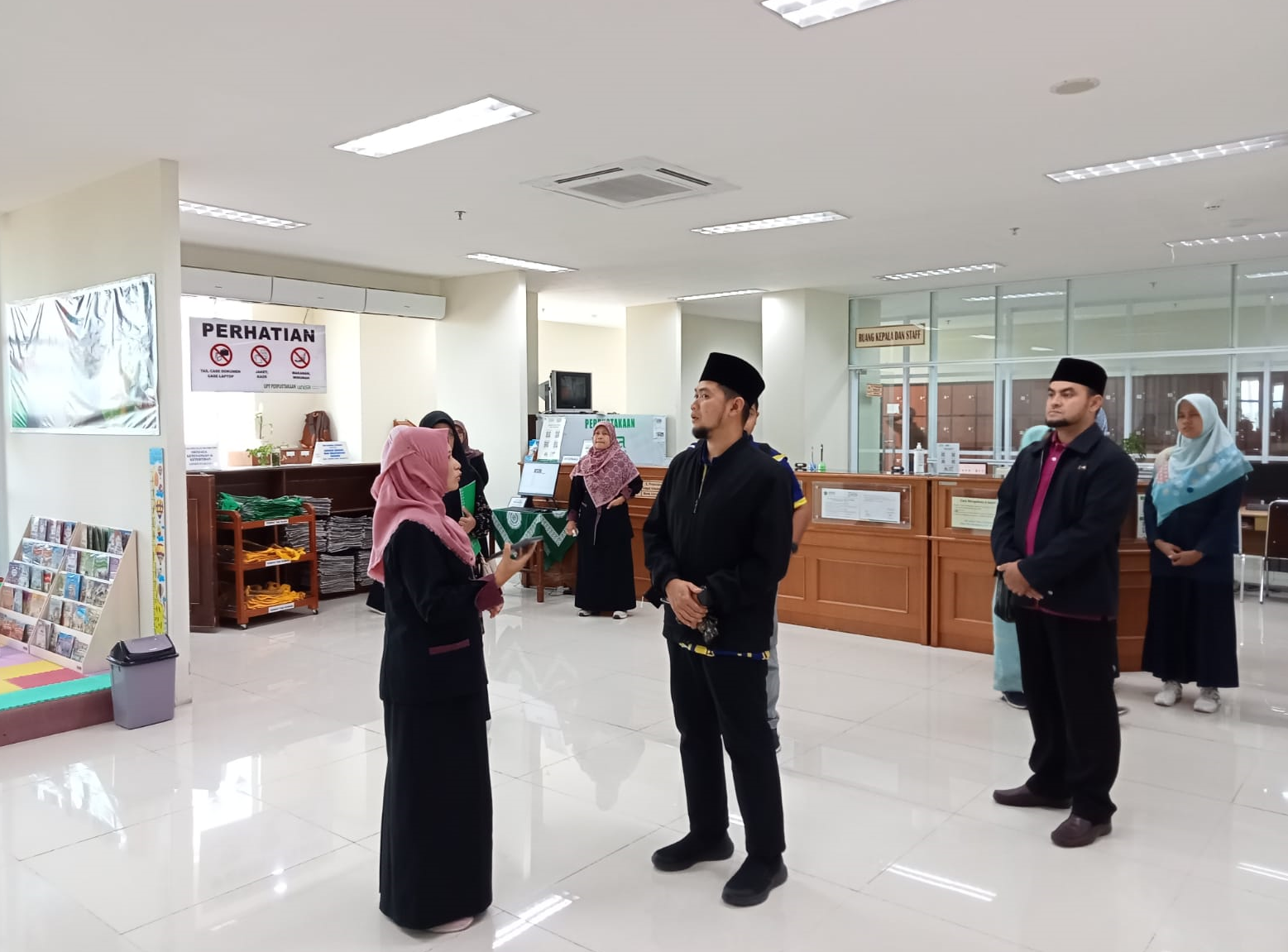 Perwakilan Raja Perlis Malaysia Launching Sport Corner Perpustakaan Unisa Yogyakarta