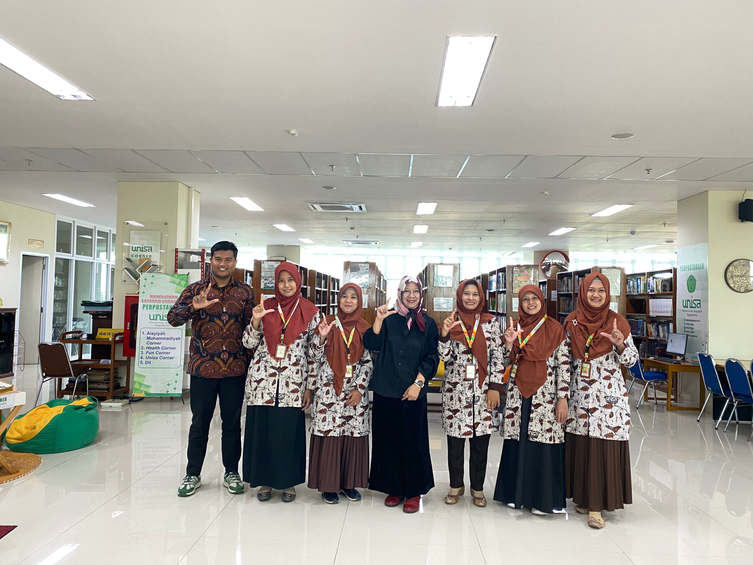 Kunjungan Asesor LAMEMBA Prodi S1 Manajemen ke Perpustakaan UNISA Yogyakarta